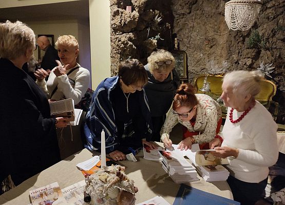 Grafika 2: 22.11.24 GALA W GRĄBKOWIE