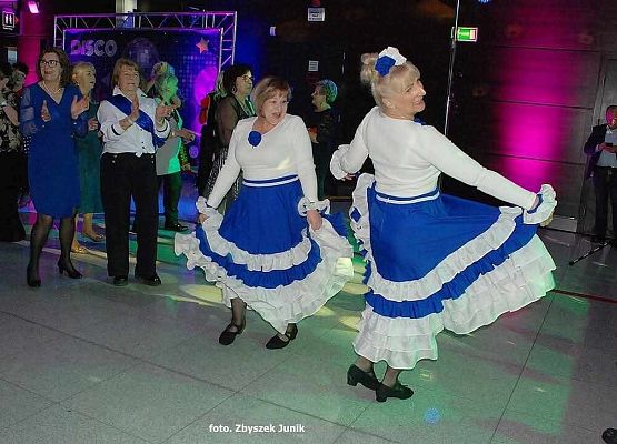 Grafika 5: Bal Karnawałowy na lotnisku w Gdańsku