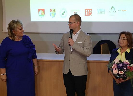 Grafika 1: Lęborski Uniwersytet Trzeciego Wieku INAUGURACJA