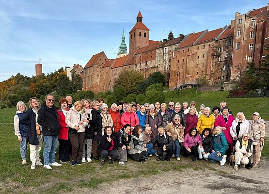 Grafika 7: Lęborski Uniwersytet Trzeciego Wieku Projekt  ARTYSTYCZNY UTW
