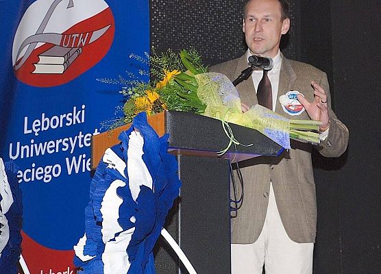 Grafika 27: 25 lat Lęborskiego Uniwersytetu Trzeciego Wieku