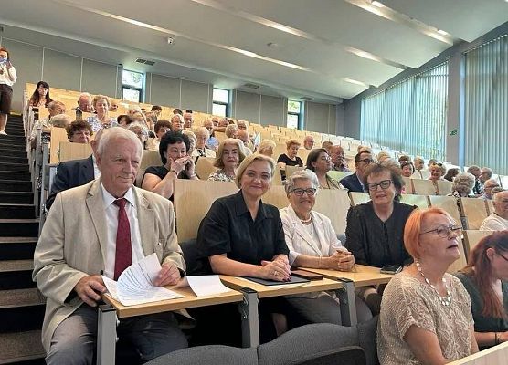 Grafika 24: Gdańska Akademia Medyczna Nauk Stosowanych